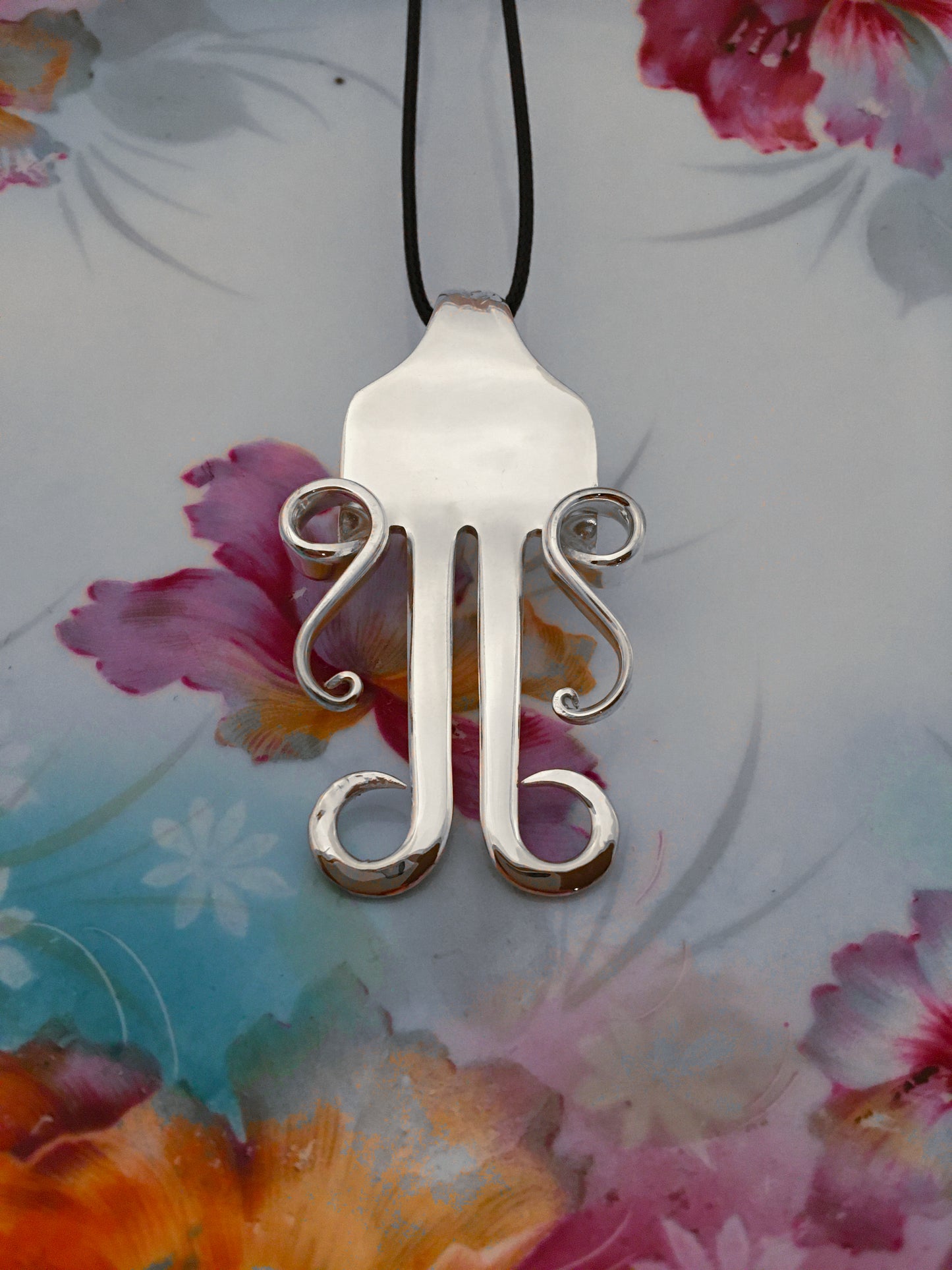 Fancy 9 Fork Necklace