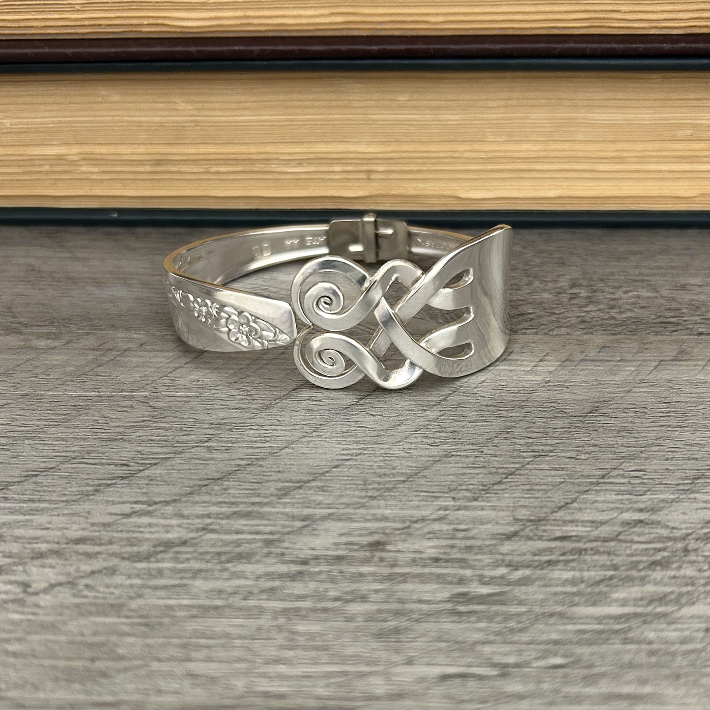 Celtic Love Premium Fork Bracelt with Knot and Heart
