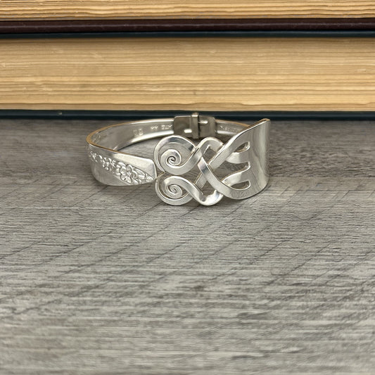 Celtic Love Premium Fork Bracelt with Knot and Heart